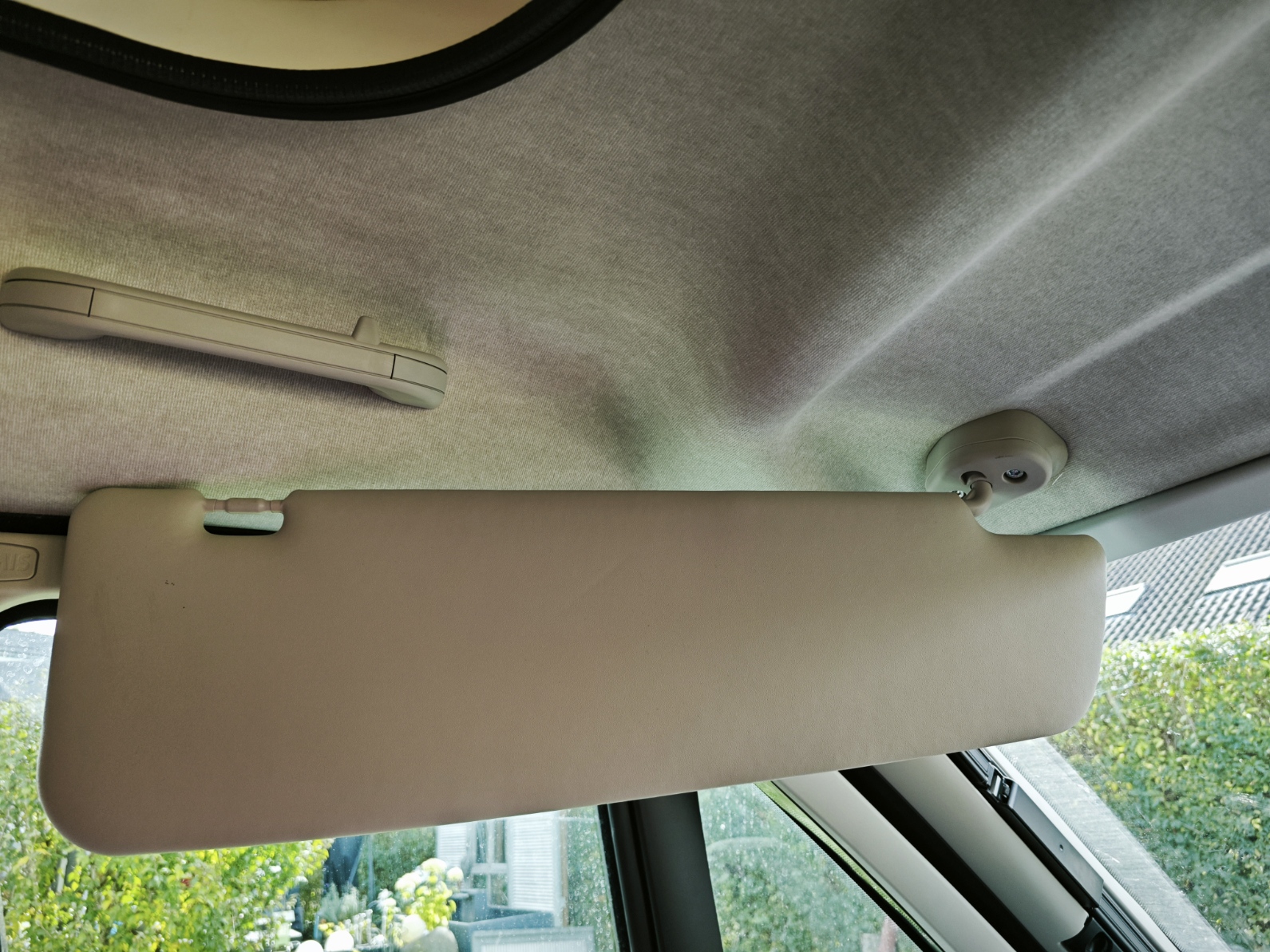 Sonnenblenden im Wohnmobil per Adapter schwenkbar
